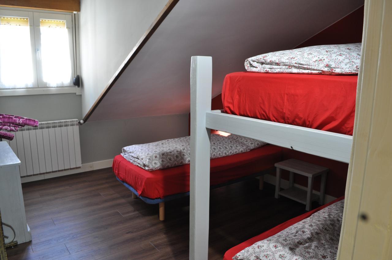 Apartamentos El Rincon De Andrea II Бьескас Экстерьер фото